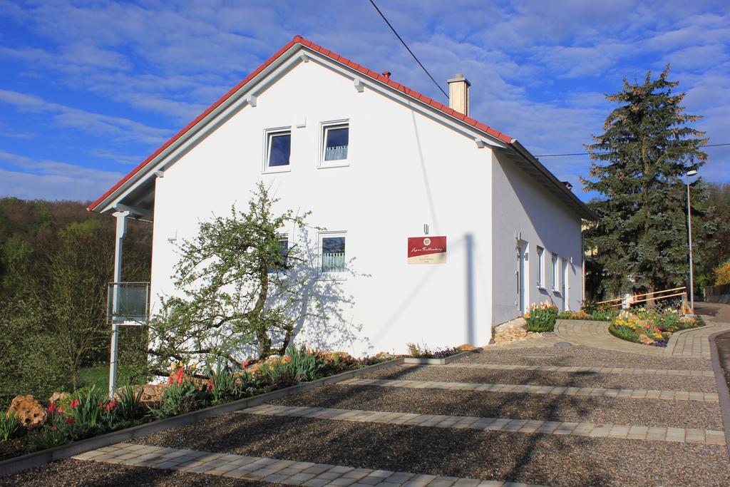 Hotel Haus Kallenberg Herbrechtingen Exterior foto